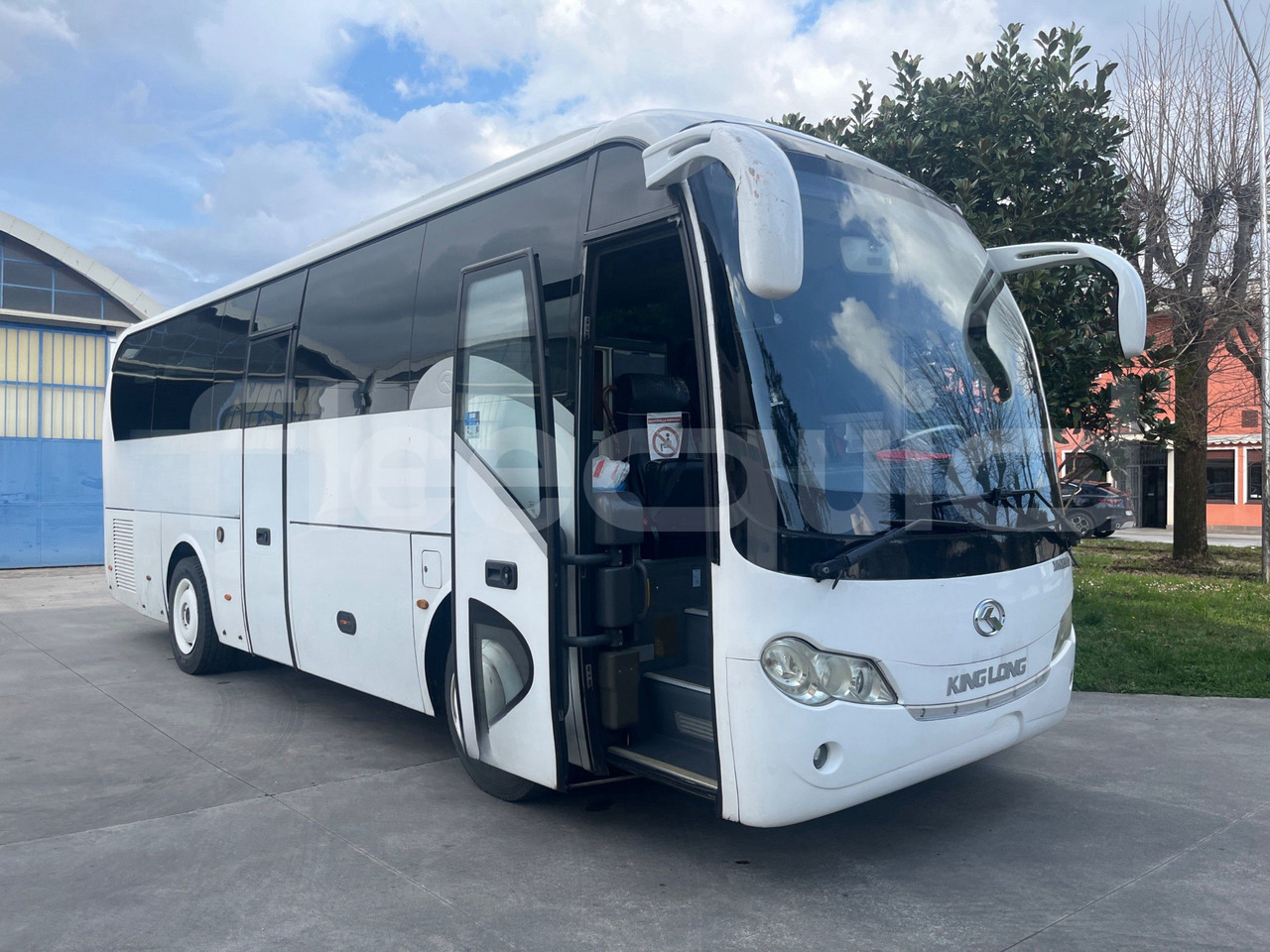 King Long XMQ6900 - Coach: picture 1 King Long XMQ6900 - Coach: picture 1