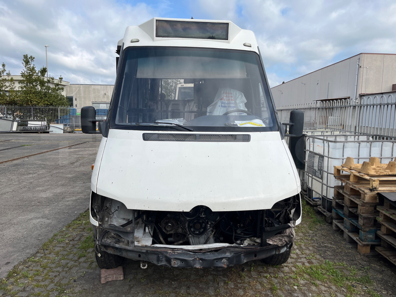 Mercedes-Benz 414T - Minibus, People carrier: picture 2 Mercedes-Benz 414T - Minibus, People carrier: picture 2