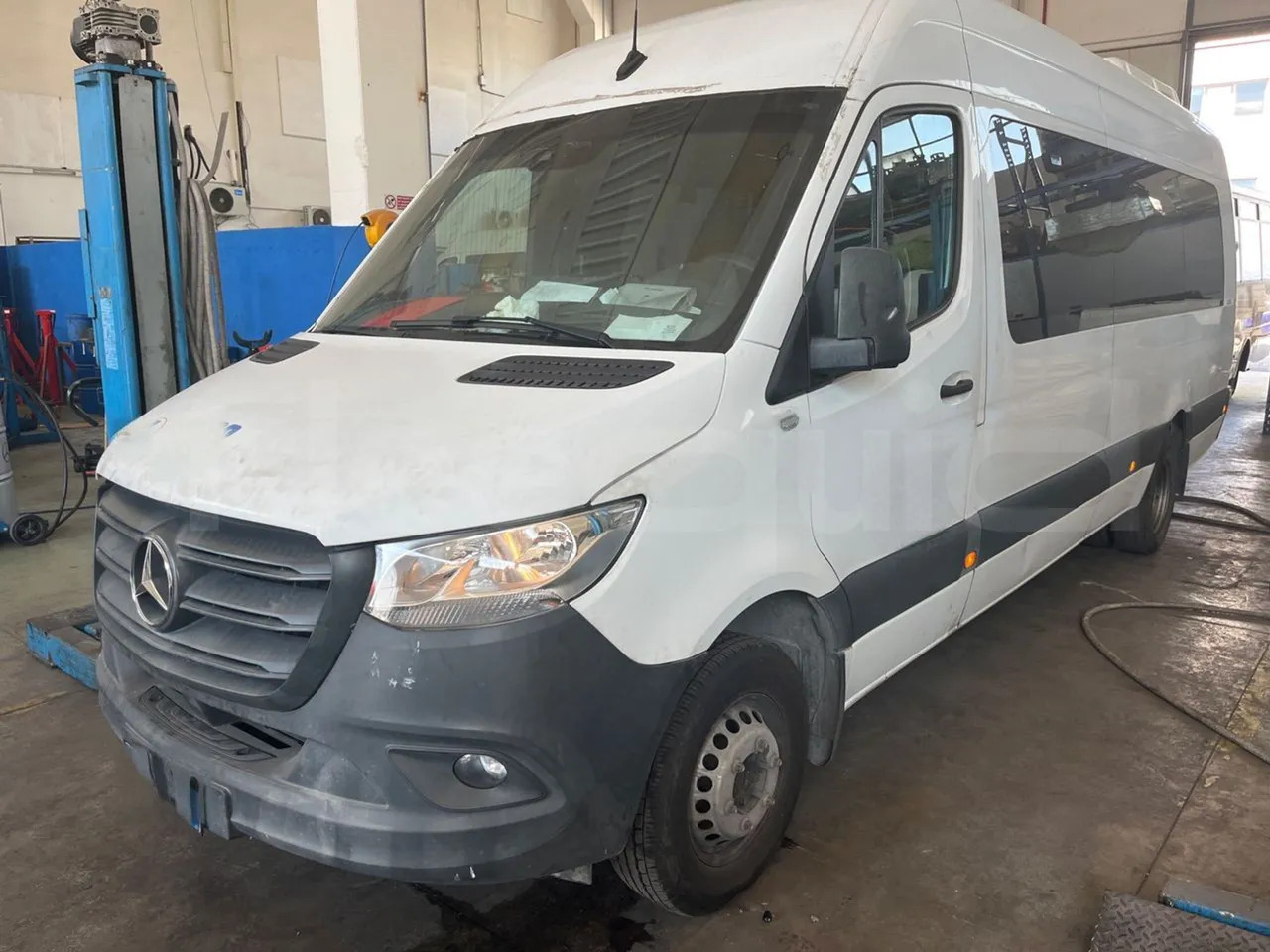 Mercedes-Benz Sprinter - Minibus, People carrier: picture 4 Mercedes-Benz Sprinter - Minibus, People carrier: picture 4