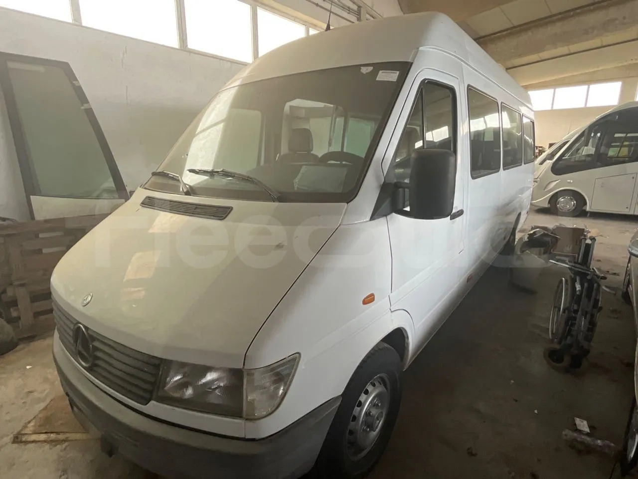 Mercedes-Benz Sprinter - Minibus, People carrier: picture 4 Mercedes-Benz Sprinter - Minibus, People carrier: picture 4
