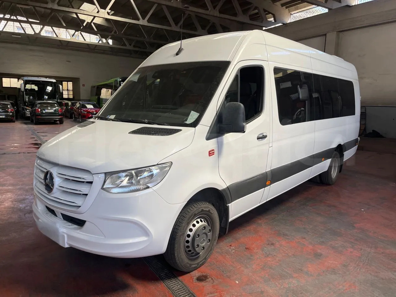 Mercedes-Benz Sprinter - Minibus, People carrier: picture 4 Mercedes-Benz Sprinter - Minibus, People carrier: picture 4