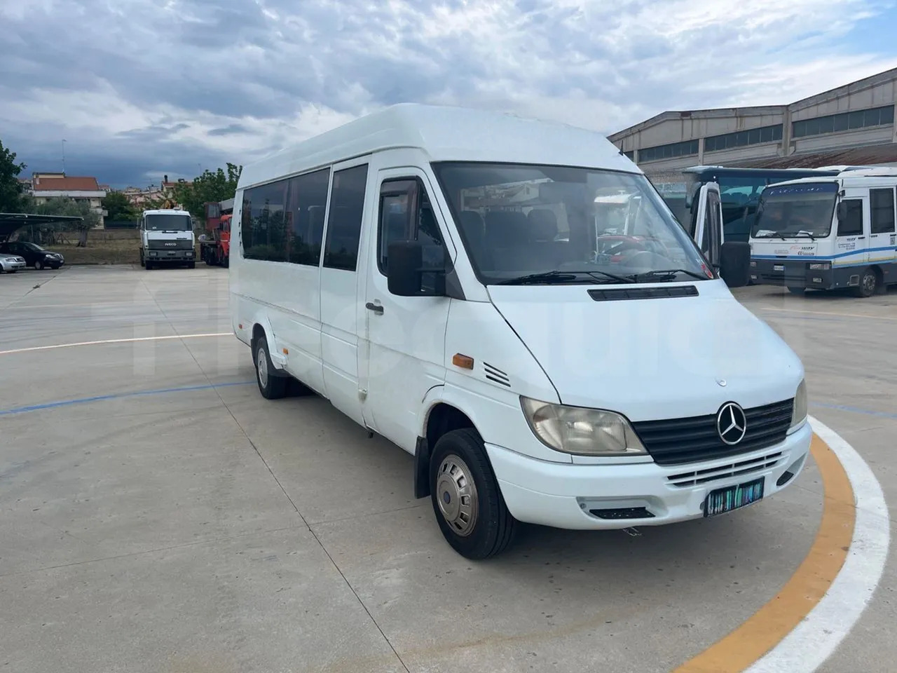 Mercedes-Benz Sprinter - Minibus, People carrier: picture 1 Mercedes-Benz Sprinter - Minibus, People carrier: picture 1