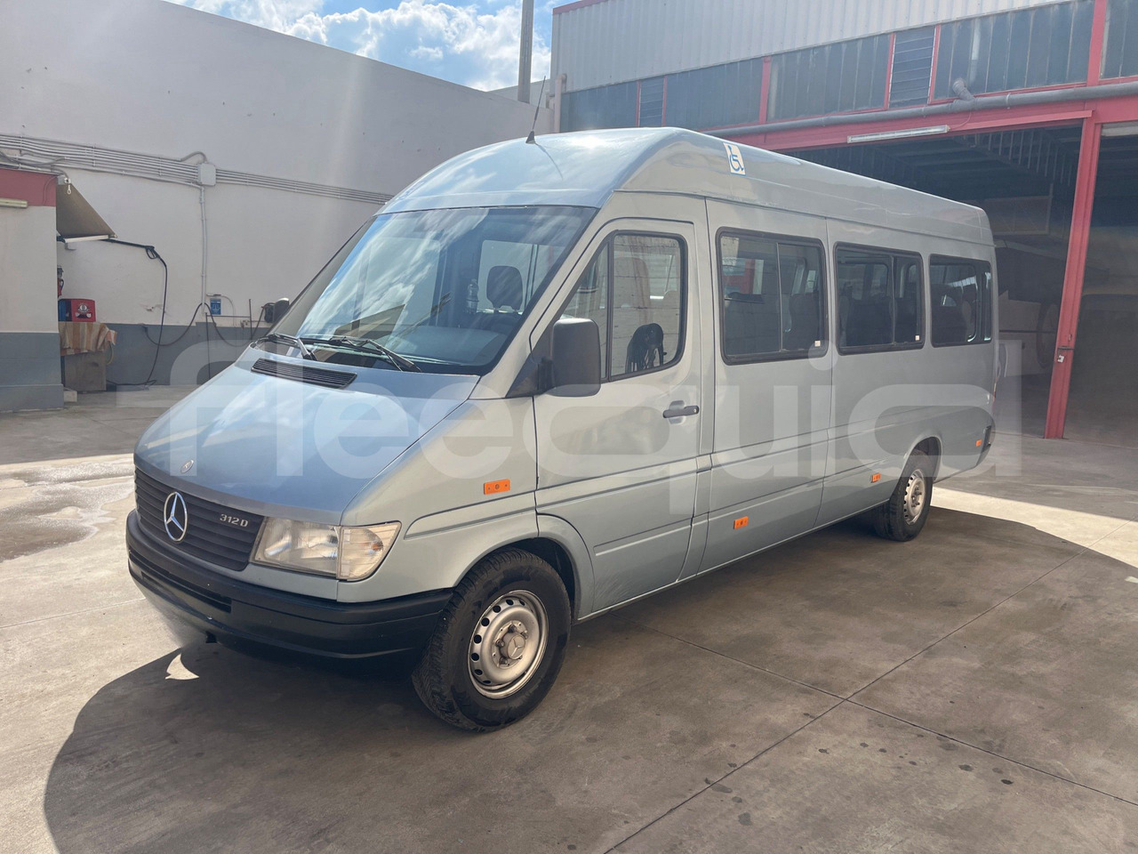 Mercedes-Benz Sprinter - Minibus, People carrier: picture 4 Mercedes-Benz Sprinter - Minibus, People carrier: picture 4