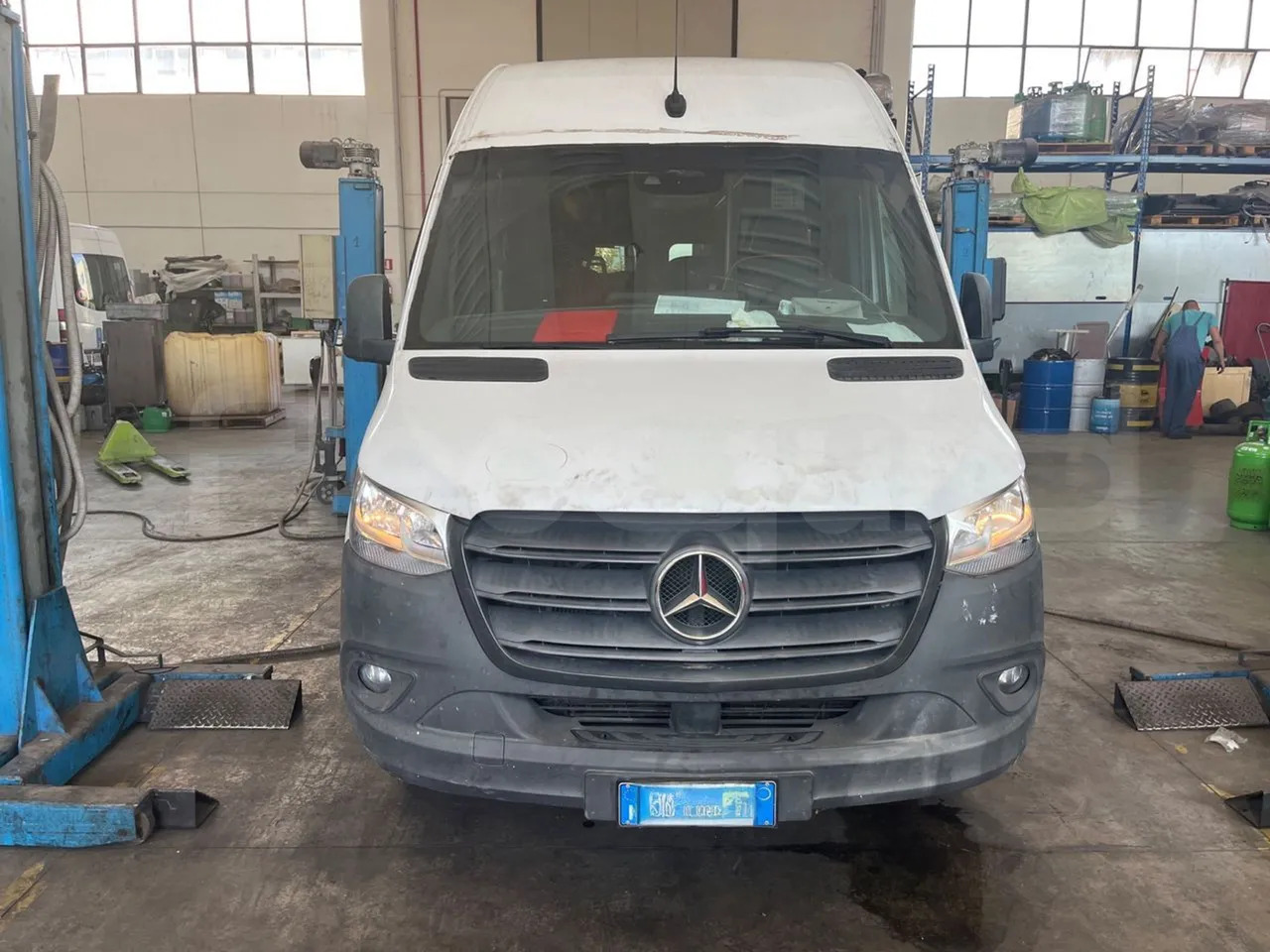 Mercedes-Benz Sprinter - Minibus, People carrier: picture 2 Mercedes-Benz Sprinter - Minibus, People carrier: picture 2