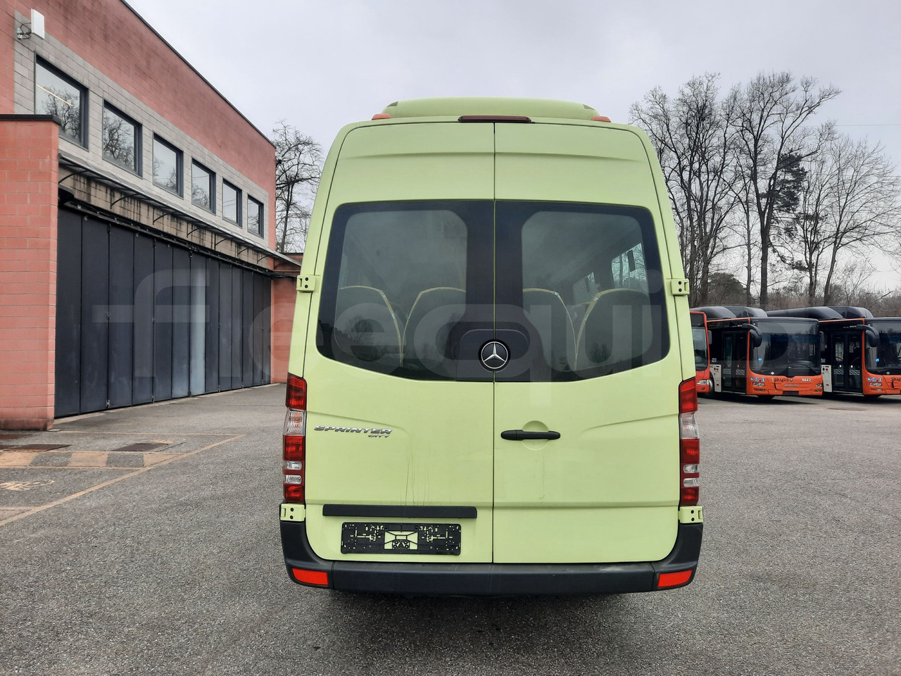 Mercedes-Benz Sprinter - Minibus, People carrier: picture 5 Mercedes-Benz Sprinter - Minibus, People carrier: picture 5