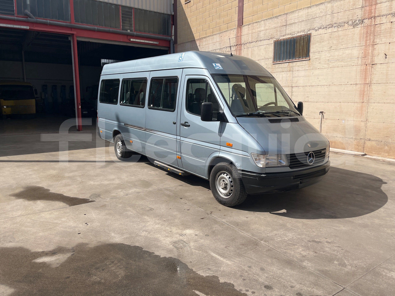 Mercedes-Benz Sprinter - Minibus, People carrier: picture 1 Mercedes-Benz Sprinter - Minibus, People carrier: picture 1