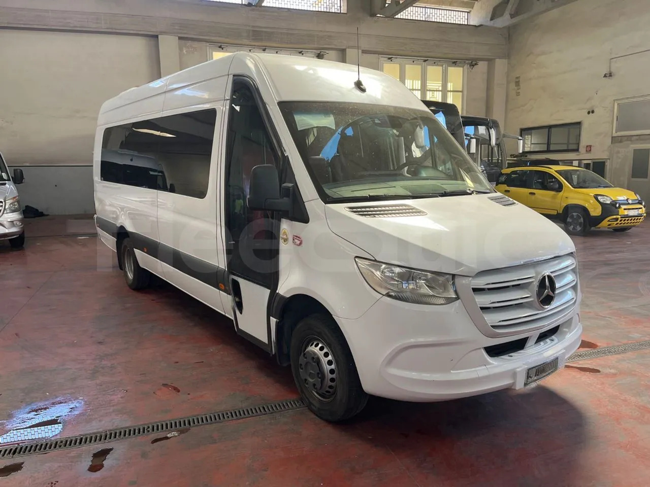 Mercedes-Benz Sprinter - Minibus, People carrier: picture 1 Mercedes-Benz Sprinter - Minibus, People carrier: picture 1