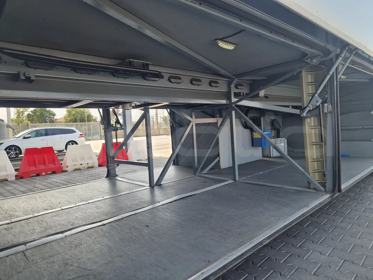 Coach Mercedes-Benz Tourismo: picture 8