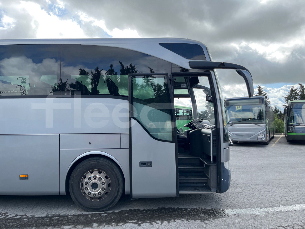 Coach Mercedes-Benz Tourismo: picture 15