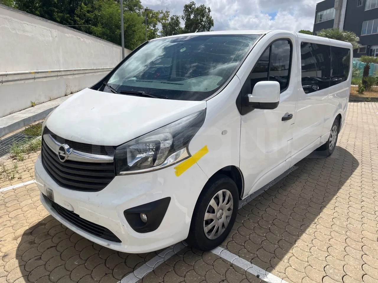 Opel Vivaro - B - Minibus, People carrier: picture 4 Opel Vivaro - B - Minibus, People carrier: picture 4