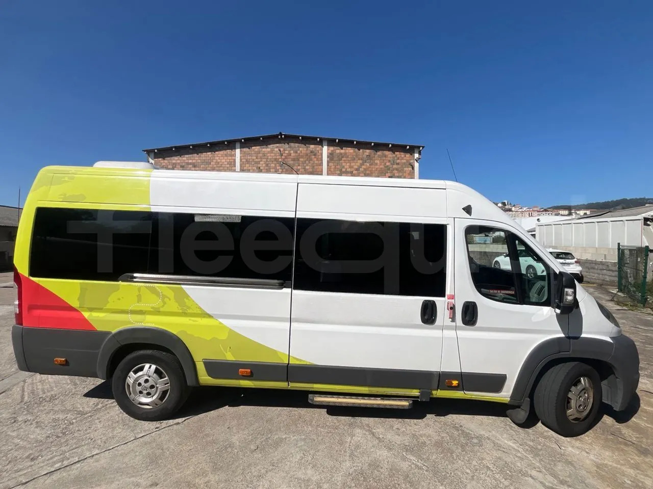 Suburban bus Peugeot 17P 440 BOXER: picture 11