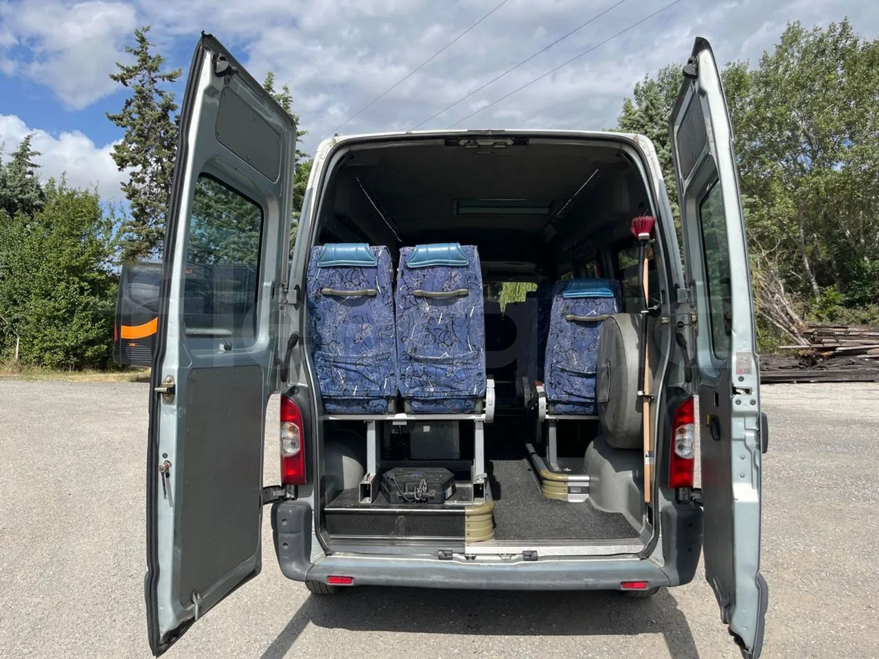 Renault Master - Suburban bus: picture 5 Renault Master - Suburban bus: picture 5