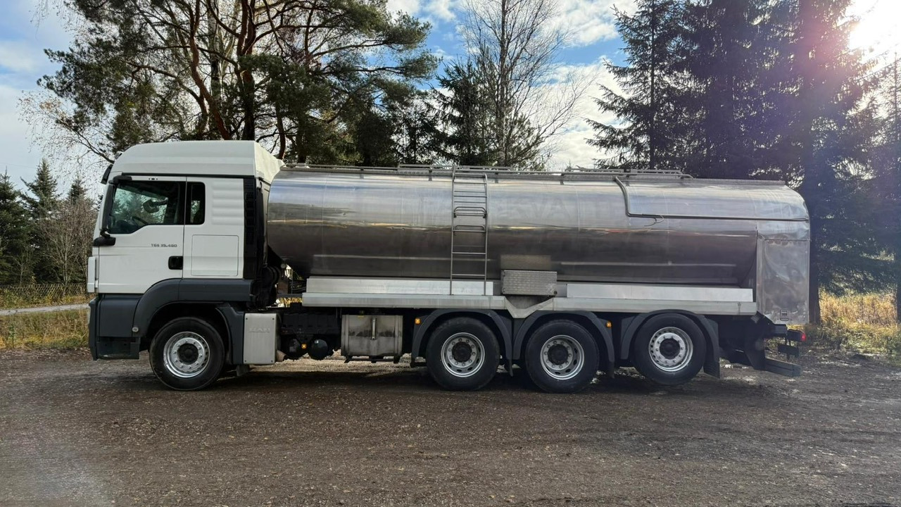 MAN TGS 35.480 8X4-2 TRIDEM Wasser-Tank - Tanker truck: picture 3 MAN TGS 35.480 8X4-2 TRIDEM Wasser-Tank - Tanker truck: picture 3