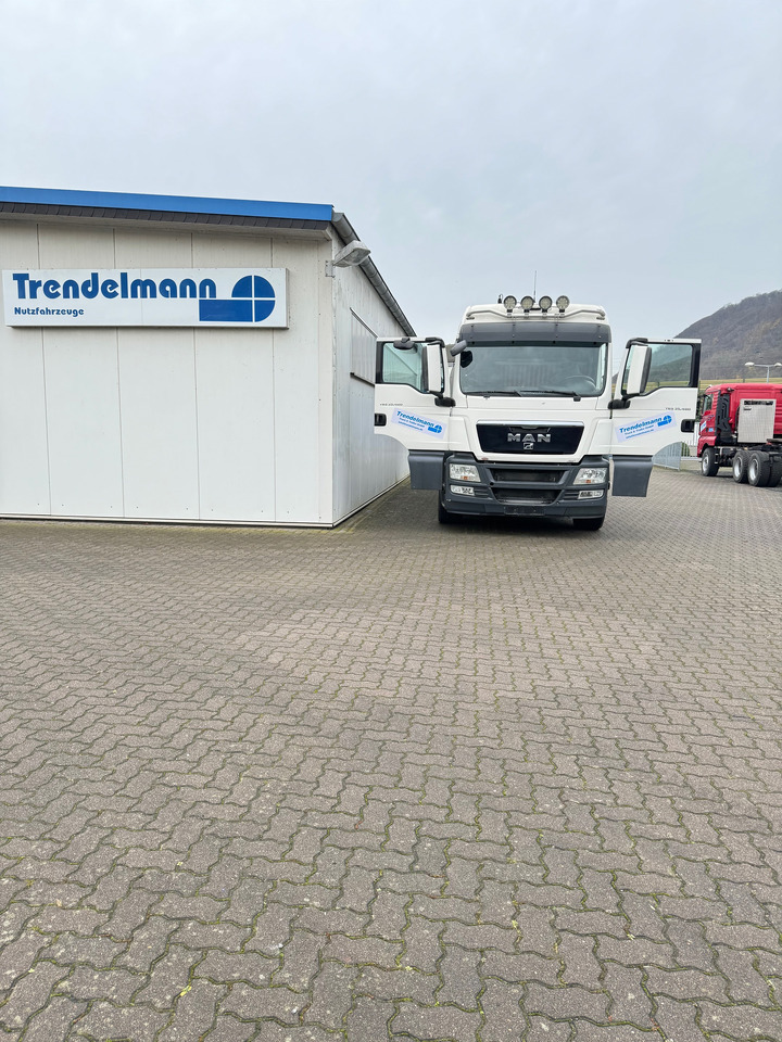 MAN TGS 35.480 8X4-2 TRIDEM Wasser-Tank - Tanker truck: picture 2 MAN TGS 35.480 8X4-2 TRIDEM Wasser-Tank - Tanker truck: picture 2