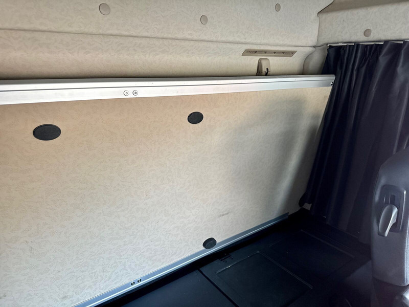 Hook lift truck Mercedes-Benz Arocs MP5 3253 8x4 Tridem ARK HIAB 24 to: picture 20