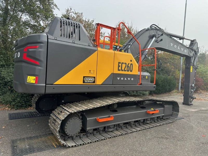 New Crawler excavator Volvo EC 250 EL: picture 6