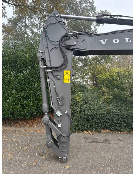 New Crawler excavator Volvo EC 250 EL: picture 9