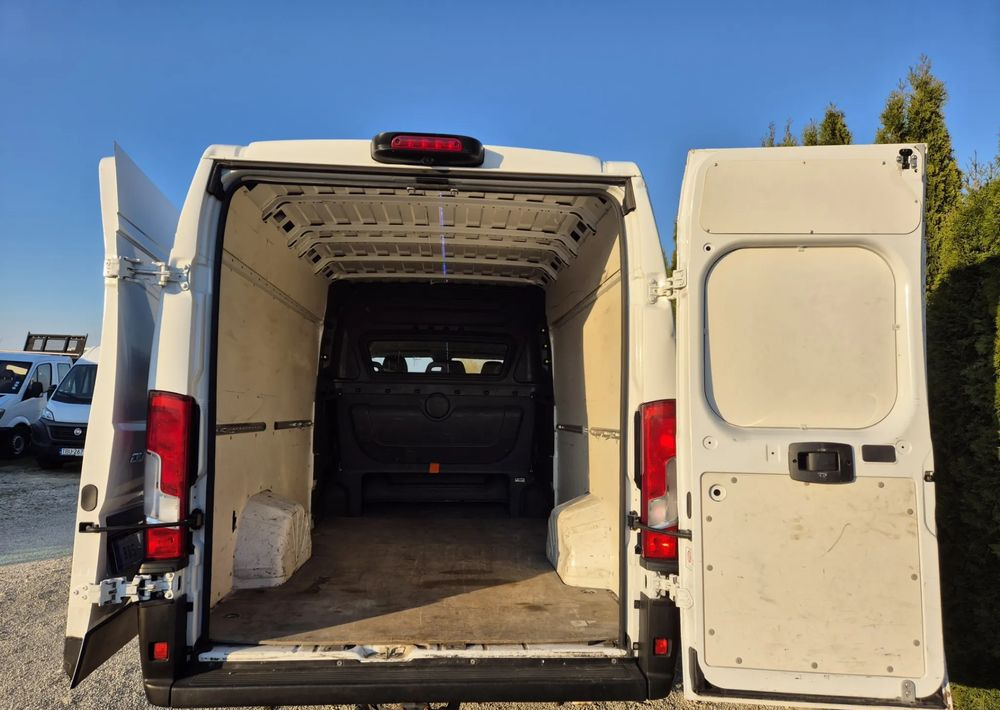 Fiat Ducato 2.3 150KM Brygadówka Maxi L4h2 - Crew cab van: picture 4 Fiat Ducato 2.3 150KM Brygadówka Maxi L4h2 - Crew cab van: picture 4