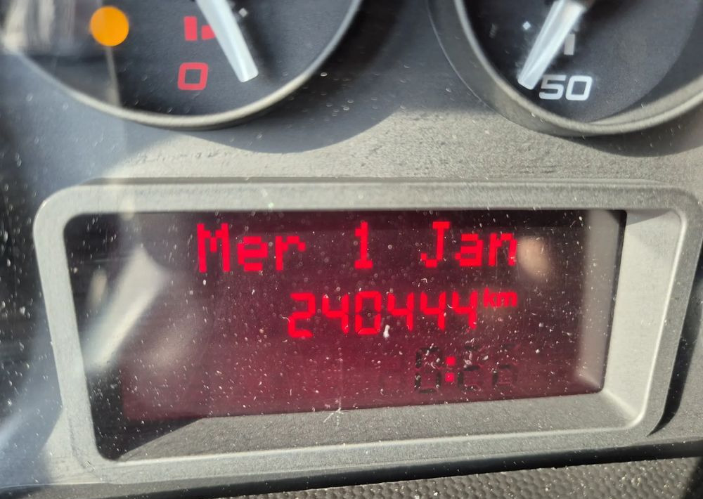 Open body delivery van Iveco 35C15 3.0 150KM, Burto-Plandeka: picture 9