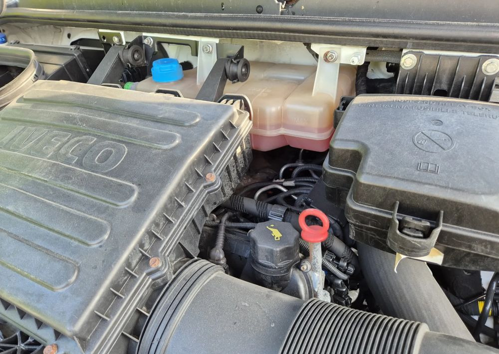 Open body delivery van Iveco 35C15 3.0 150KM, Burto-Plandeka: picture 19