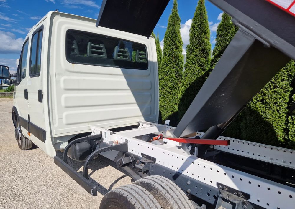 Iveco 35c15 - Tipper van: picture 4 Iveco 35c15 - Tipper van: picture 4