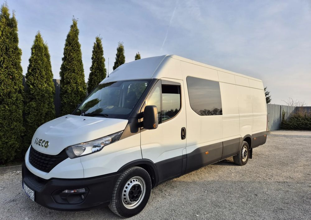 Iveco Iveco 35s18 3.0 180KM Brygadówka manual - Crew cab van: picture 2 Iveco Iveco 35s18 3.0 180KM Brygadówka manual - Crew cab van: picture 2