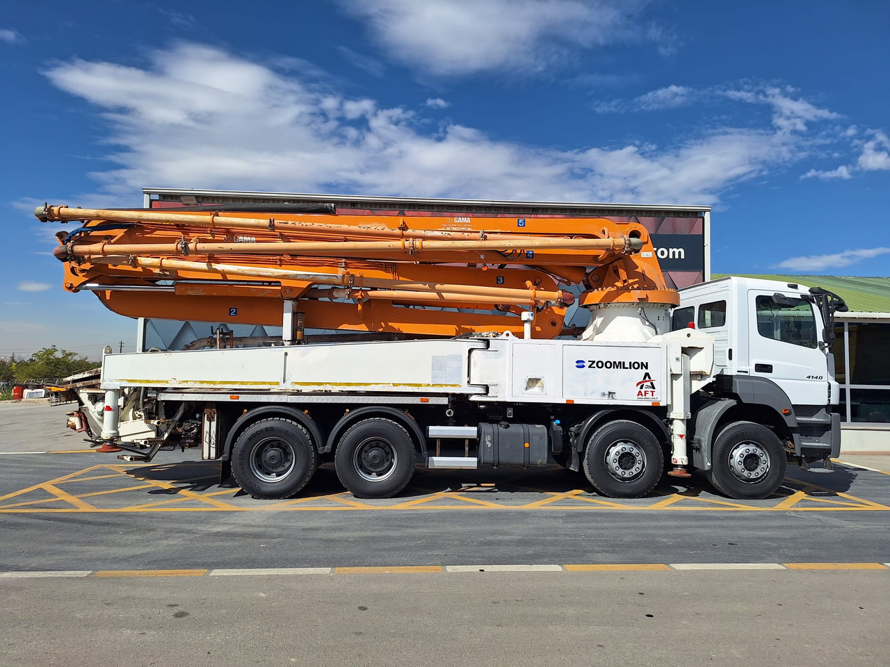 MERCEDES-BENZ AXOR 4140 ZOOMLION 43X-5RZ - Concrete pump truck: picture 4 MERCEDES-BENZ AXOR 4140 ZOOMLION 43X-5RZ - Concrete pump truck: picture 4