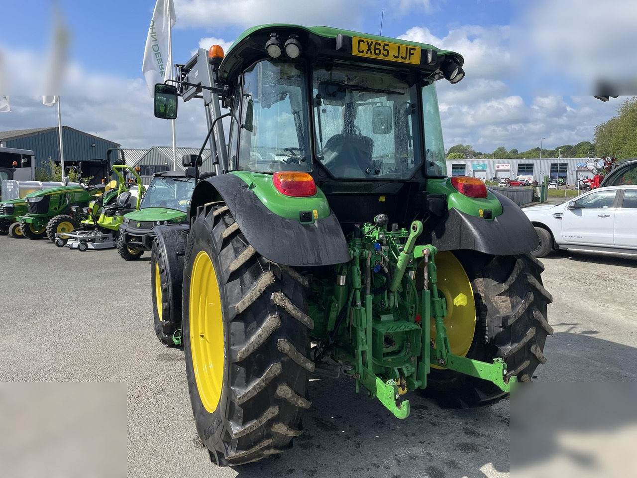 2015 JOHN DEERE 6110RC - Farm tractor: picture 3 2015 JOHN DEERE 6110RC - Farm tractor: picture 3
