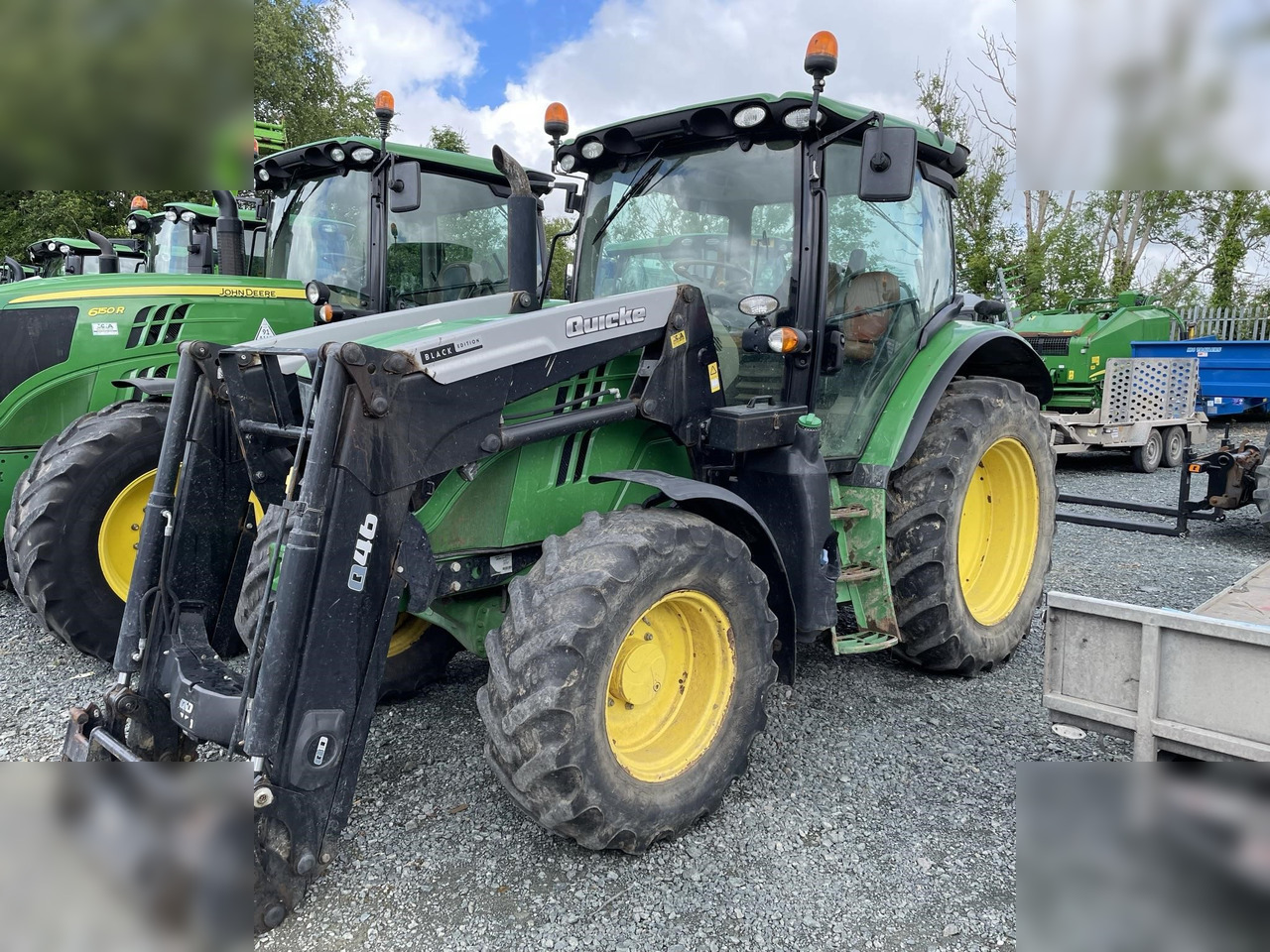 2016 JOHN DEERE 6110R - Farm tractor: picture 1 2016 JOHN DEERE 6110R - Farm tractor: picture 1