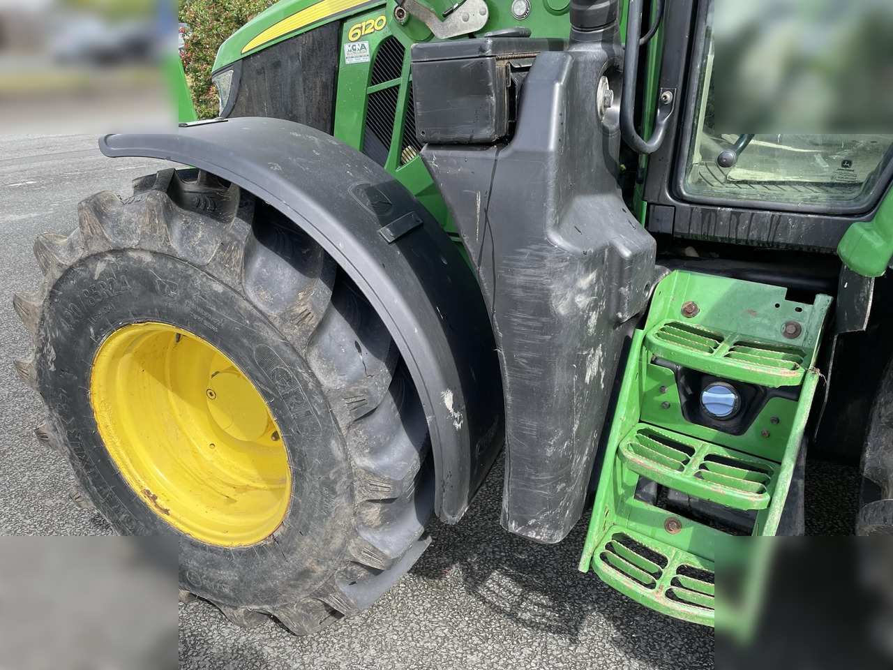 2020 JOHN DEERE 6120M - Farm tractor: picture 3 2020 JOHN DEERE 6120M - Farm tractor: picture 3