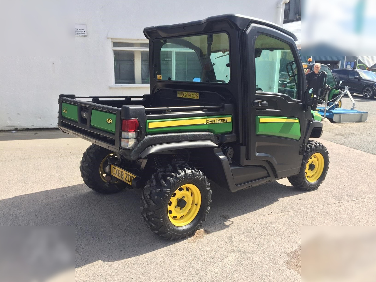 2018 JOHN DEERE GATOR XUV 865M - Municipal/ Special vehicle: picture 4 2018 JOHN DEERE GATOR XUV 865M - Municipal/ Special vehicle: picture 4