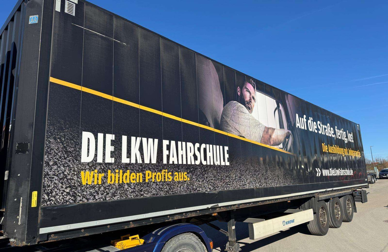 Closed box semi-trailer Krone Standart: picture 14 Closed box semi-trailer Krone Standart: picture 14