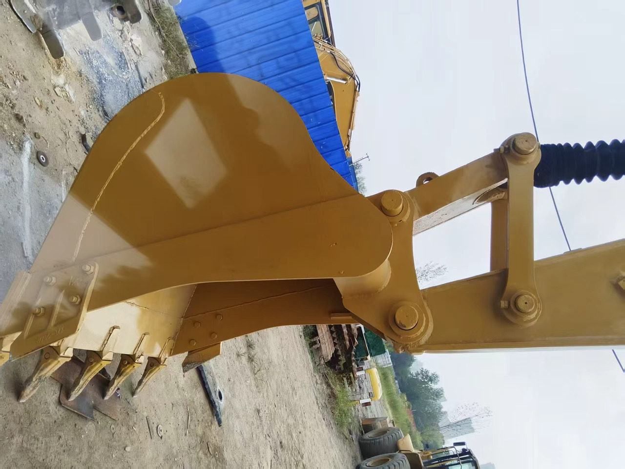 CATERPILLAR 330DL good condition 2024 30 ton excavator for sale - Crawler excavator: picture 2 CATERPILLAR 330DL good condition 2024 30 ton excavator for sale - Crawler excavator: picture 2