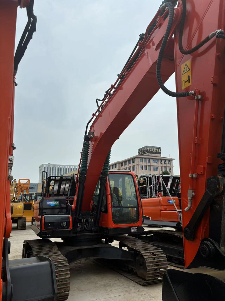 DOOSAN dx225 excavator original hot sale - Crawler excavator: picture 3 DOOSAN dx225 excavator original hot sale - Crawler excavator: picture 3