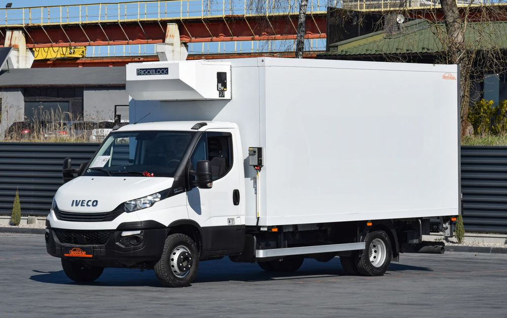 Iveco DAILY 70C18 / 3.0 - 180 KM / AUTOMAT HI-MATIC / 3 OSOBY / CHŁODNIA - MROŹNIA 4,55 M / AGREGAD FRIGOBLOCK / WINDA SORENSEN / KLIMA / TEMPOMAT / KAMERA COFANIA / REGULOWANE ZAWIESZENIE / SERWISOWA - Refrigerated truck: picture 1 Iveco DAILY 70C18 / 3.0 - 180 KM / AUTOMAT HI-MATIC / 3 OSOBY / CHŁODNIA - MROŹNIA 4,55 M / AGREGAD FRIGOBLOCK / WINDA SORENSEN / KLIMA / TEMPOMAT / KAMERA COFANIA / REGULOWANE ZAWIESZENIE / SERWISOWA - Refrigerated truck: picture 1