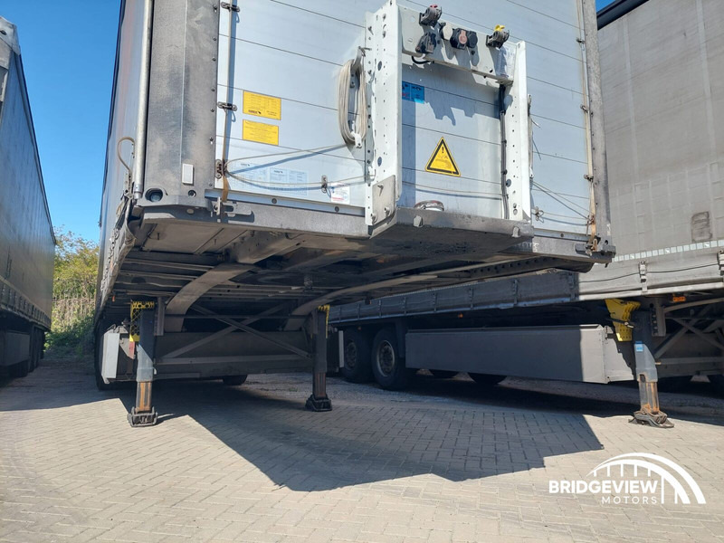 Schmitz Cargobull SCB*S3T - Curtainsider semi-trailer: picture 4 Schmitz Cargobull SCB*S3T - Curtainsider semi-trailer: picture 4