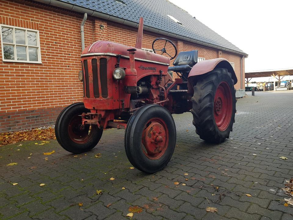 Oldtimer Hanomag R425 - Farm tractor: picture 1 Oldtimer Hanomag R425 - Farm tractor: picture 1