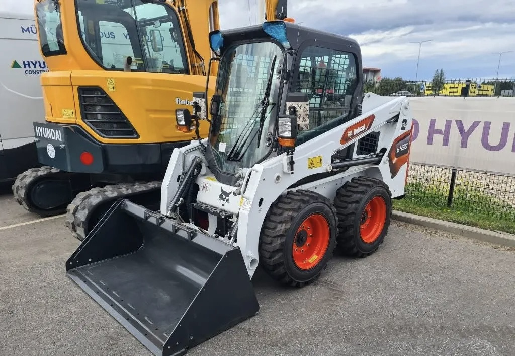 BOBCAT S450 - Skid steer loader: picture 5 BOBCAT S450 - Skid steer loader: picture 5