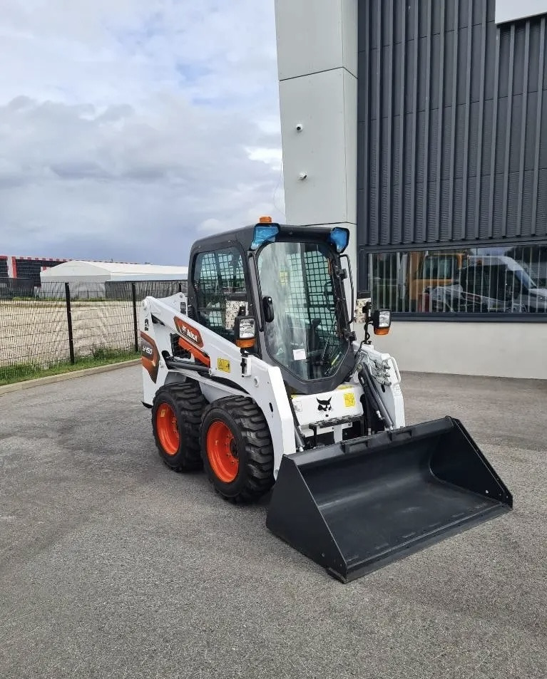 BOBCAT S450 - Skid steer loader: picture 2 BOBCAT S450 - Skid steer loader: picture 2