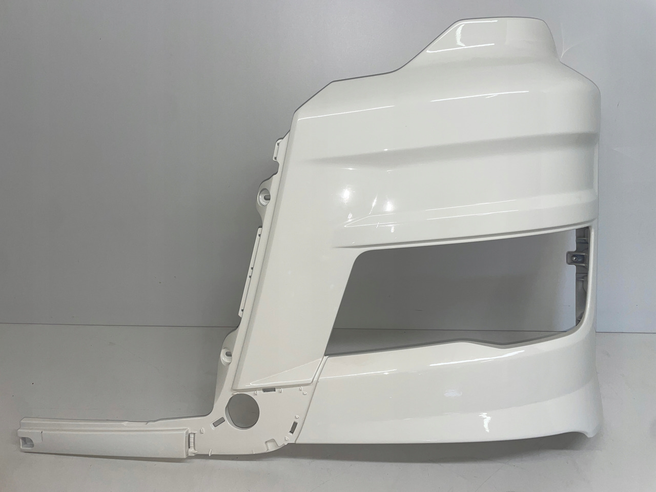 LEWA OSŁONA NA HALOGEN ZDERZAK MAN TG3 TGX 3 81416142277 - Bumper for Truck: picture 1 LEWA OSŁONA NA HALOGEN ZDERZAK MAN TG3 TGX 3 81416142277 - Bumper for Truck: picture 1