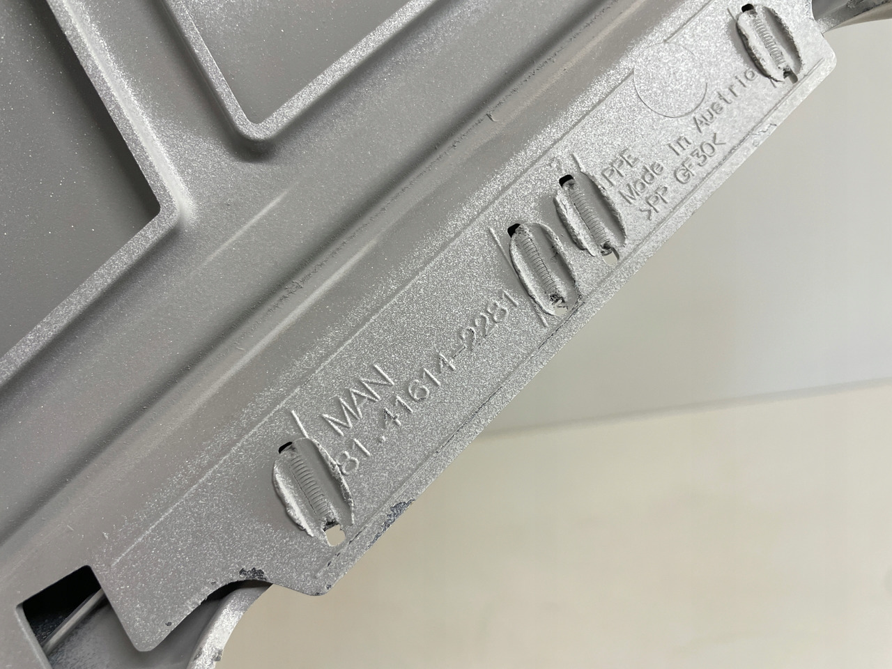 LEWA OSŁONA NA HALOGEN ZDERZAK MAN TG3 TGX 3 81416142277 - Bumper for Truck: picture 5 LEWA OSŁONA NA HALOGEN ZDERZAK MAN TG3 TGX 3 81416142277 - Bumper for Truck: picture 5