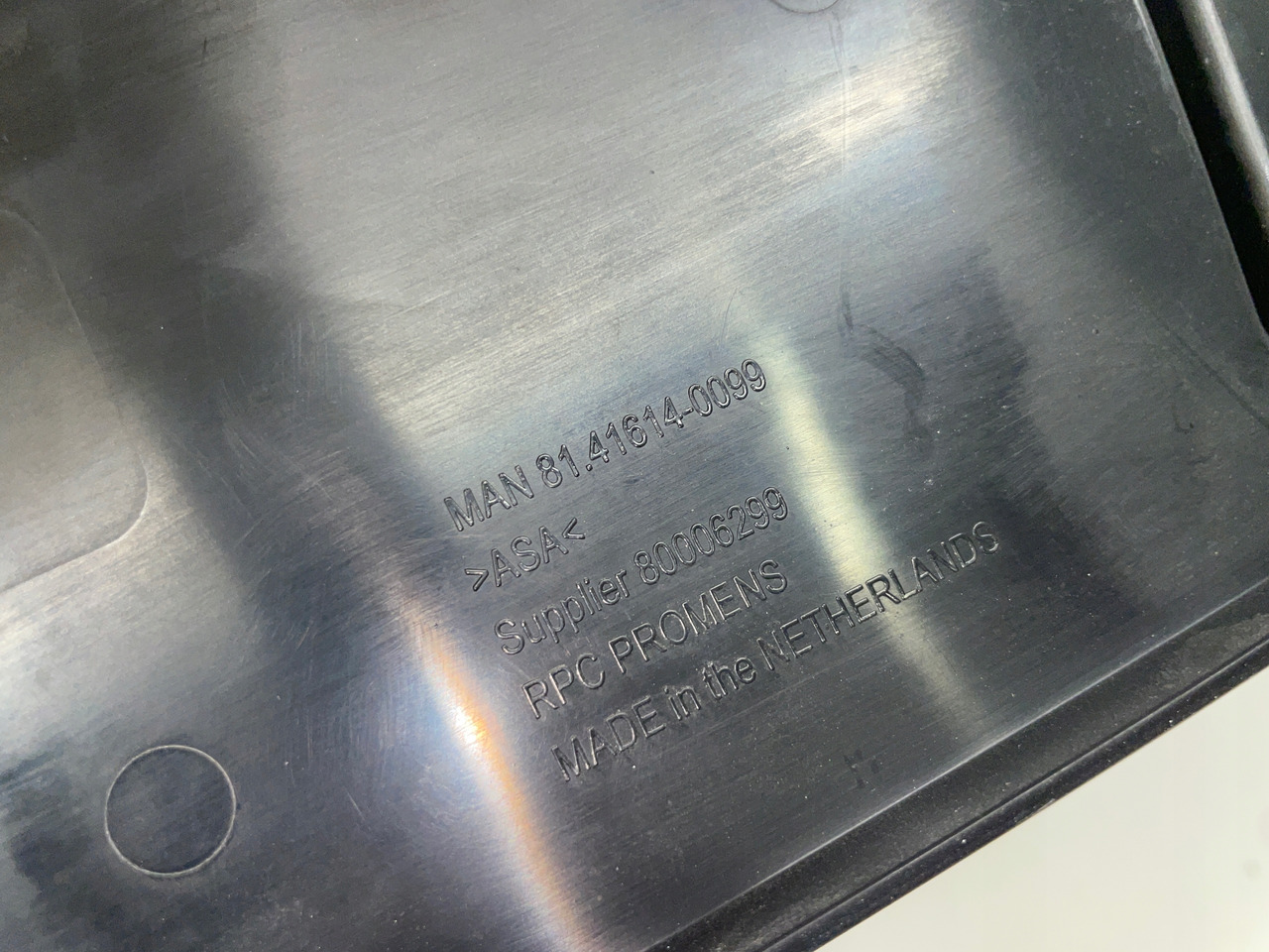 NAKŁADKA ZDERZAKA STOPIEŃ MAN TGX3 TG3 TGX 3 81416140099 - Bumper for Truck: picture 3 NAKŁADKA ZDERZAKA STOPIEŃ MAN TGX3 TG3 TGX 3 81416140099 - Bumper for Truck: picture 3