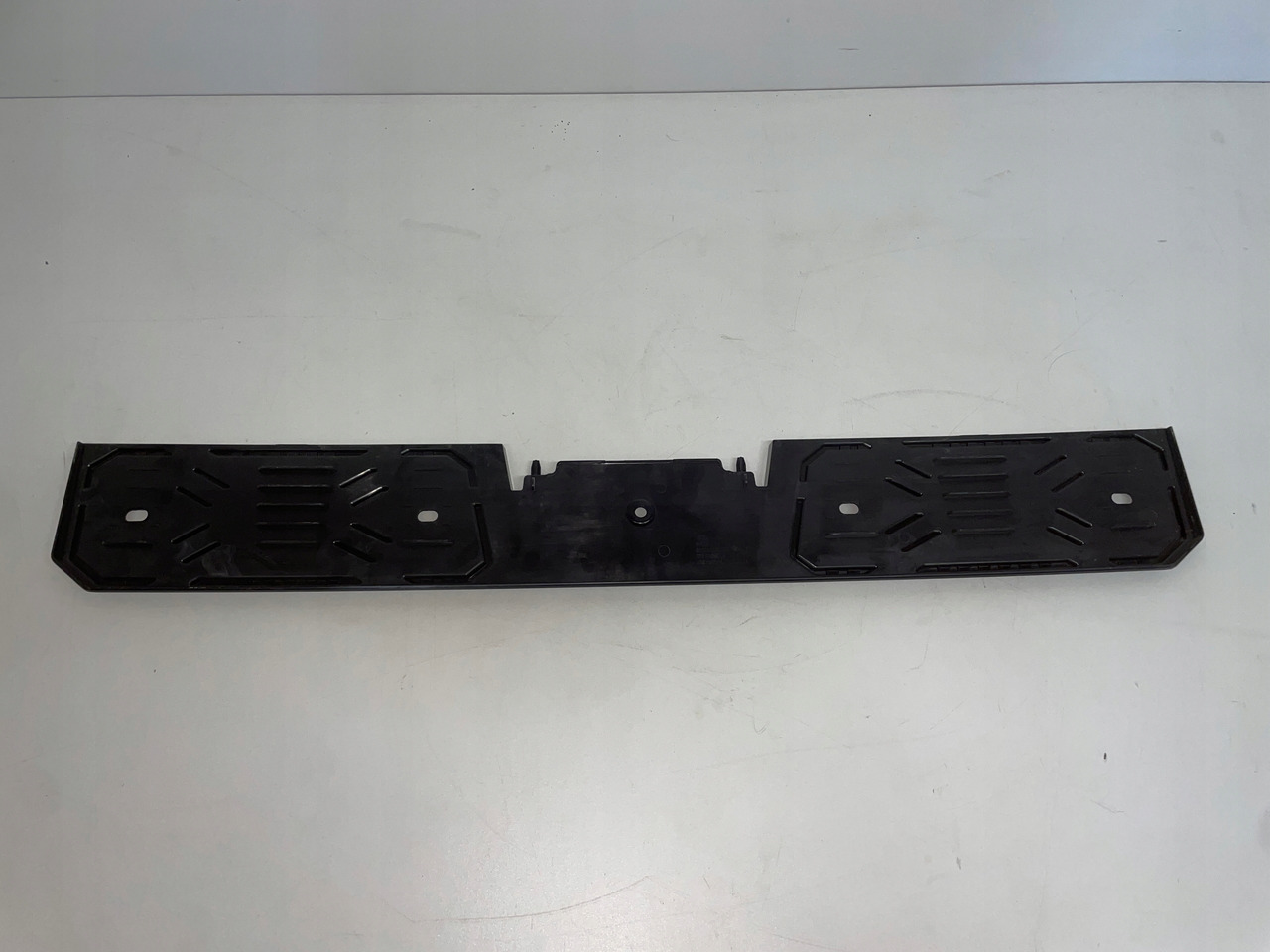 NAKŁADKA ZDERZAKA STOPIEŃ MAN TGX3 TG3 TGX 3 81416140099 - Bumper for Truck: picture 2 NAKŁADKA ZDERZAKA STOPIEŃ MAN TGX3 TG3 TGX 3 81416140099 - Bumper for Truck: picture 2