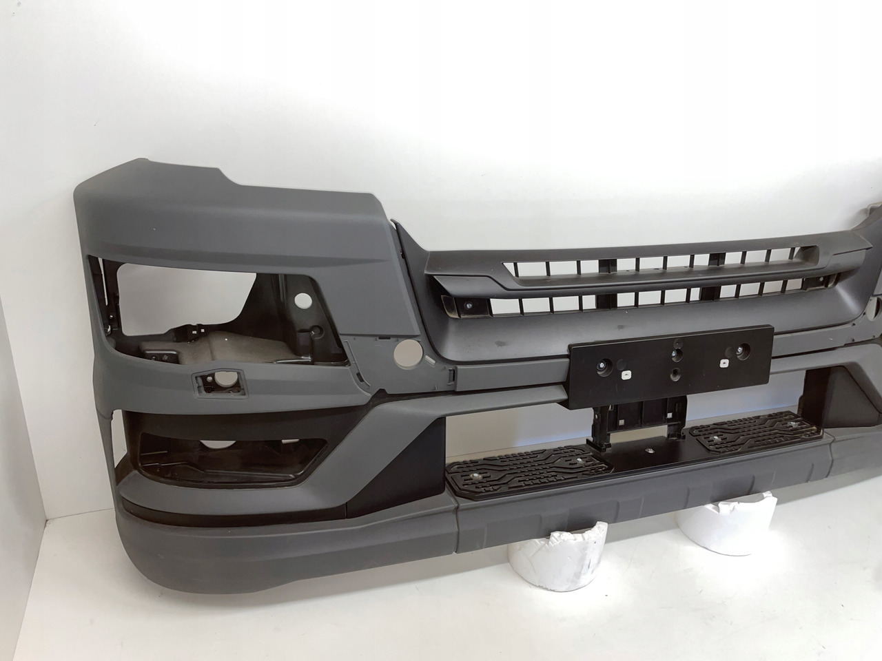 OKULAR STELAŻ OBUDOWA ZDERZAK MAN TG3 TGS3 TGS 3 81416105862 - Bumper for Truck: picture 2 OKULAR STELAŻ OBUDOWA ZDERZAK MAN TG3 TGS3 TGS 3 81416105862 - Bumper for Truck: picture 2