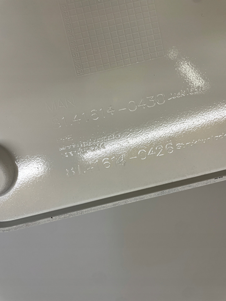 PRAWE ZAKOŃCZENIE ZDERZAKA MAN TGX TG3 MASKOWNICA 81416140430 - Bumper for Truck: picture 3 PRAWE ZAKOŃCZENIE ZDERZAKA MAN TGX TG3 MASKOWNICA 81416140430 - Bumper for Truck: picture 3