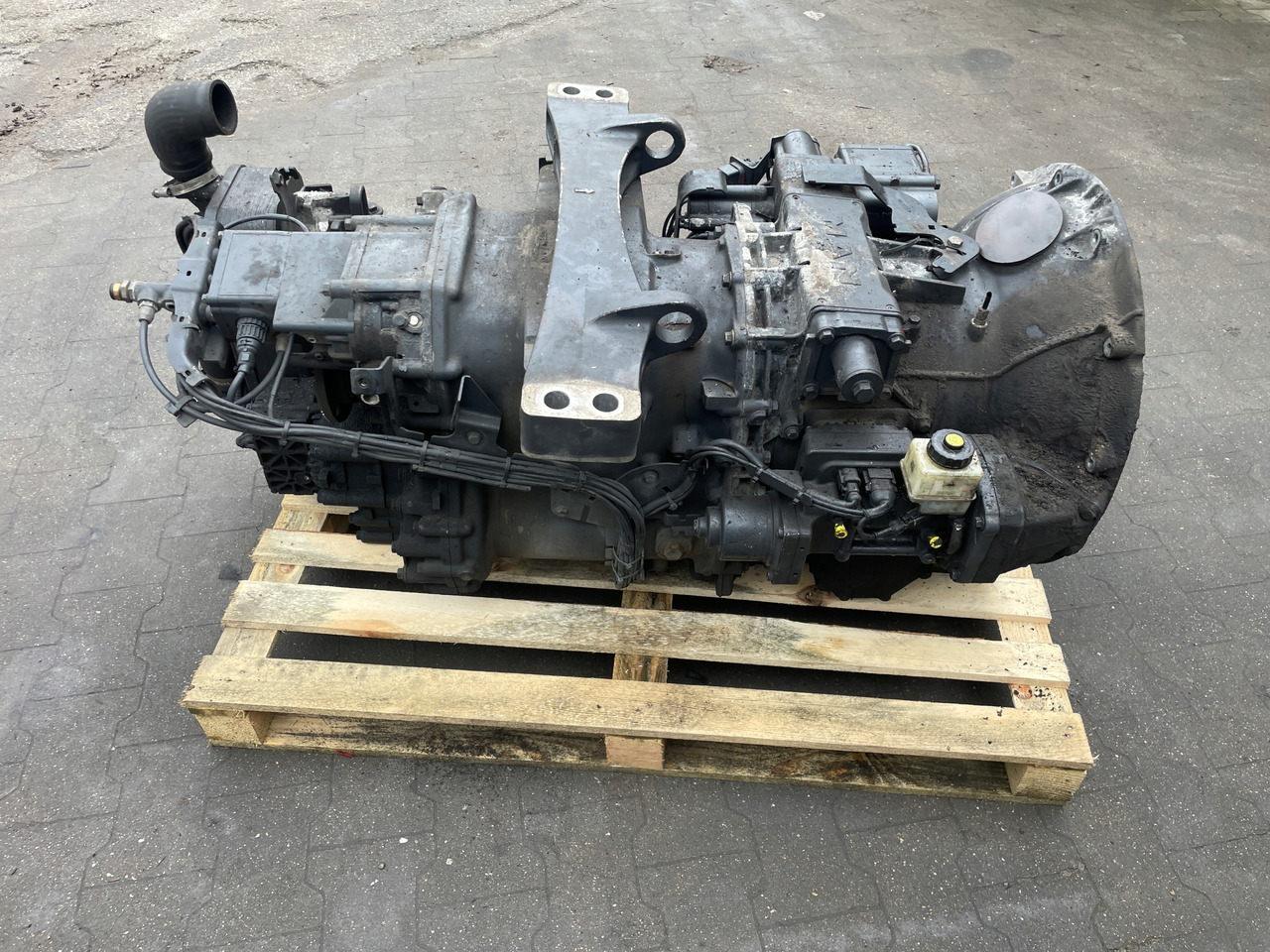 SKRZYNIA BIEGÓW MAN SCANIA RETARDER KOMPLETNA 2433418 - Gearbox for Truck: picture 4 SKRZYNIA BIEGÓW MAN SCANIA RETARDER KOMPLETNA 2433418 - Gearbox for Truck: picture 4