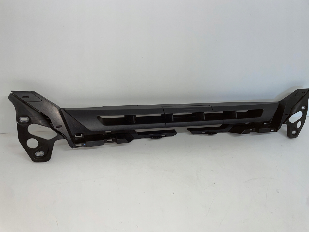 ŚRODEK ZDERZAKA BUDOWLANY MAN TGS TGS3 TG3 81416105799 GRILL - Bumper for Truck: picture 2 ŚRODEK ZDERZAKA BUDOWLANY MAN TGS TGS3 TG3 81416105799 GRILL - Bumper for Truck: picture 2