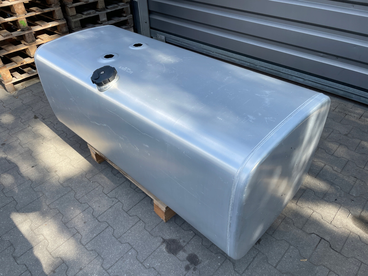 ZBIORNIK PALIWA 600L DAF XF 105 , 95, CF - Fuel tank for Truck: picture 4 ZBIORNIK PALIWA 600L DAF XF 105 , 95, CF - Fuel tank for Truck: picture 4