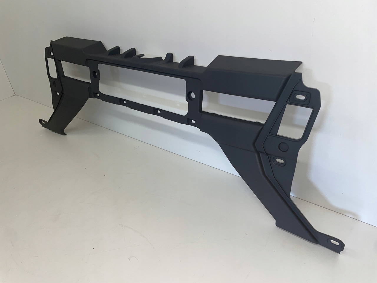 ZDERZAK ŚRODEK ZDERZAKA MASKOWNICA MAN TGX TGS 3 TG3 81416146033 - Bumper for Truck: picture 3 ZDERZAK ŚRODEK ZDERZAKA MASKOWNICA MAN TGX TGS 3 TG3 81416146033 - Bumper for Truck: picture 3