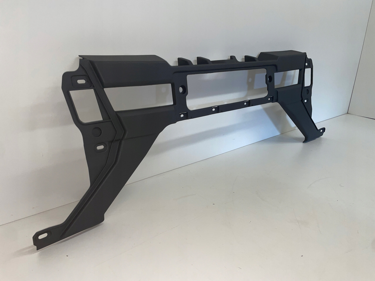 ZDERZAK ŚRODEK ZDERZAKA MASKOWNICA MAN TGX TGS 3 TG3 81416146033 - Bumper for Truck: picture 2 ZDERZAK ŚRODEK ZDERZAKA MASKOWNICA MAN TGX TGS 3 TG3 81416146033 - Bumper for Truck: picture 2